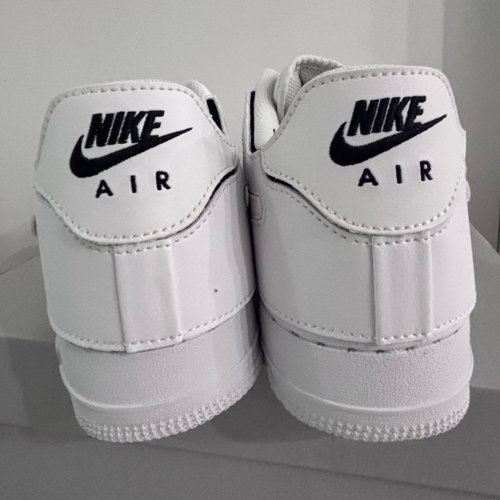MINT CONDITION💥 NIKE ✔️ Air Force 1 | Switch Velcro | Mens Size 10.5 😎 ALL WHITE